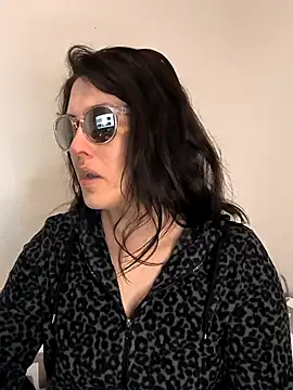 Linalicious online show from 04-01-26, 07:09