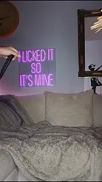 Snapshot of Sub-Mila chatting on 10-11-25, 08:18 Sub-Mila online show from 10-11-25, 08:18