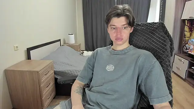 Liam sexy1 online show from 04-05-26, 07:49