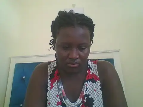 Snapshot of Heavy_ass chatting on 02-21-25, 02:38 Heavy ass online show from 02-21-25, 02:38