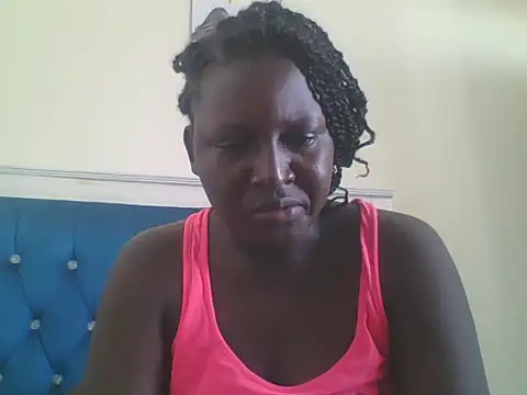 Snapshot of Heavy_ass chatting on 03-05-25, 06:33 Heavy ass online show from 03-05-25, 06:33