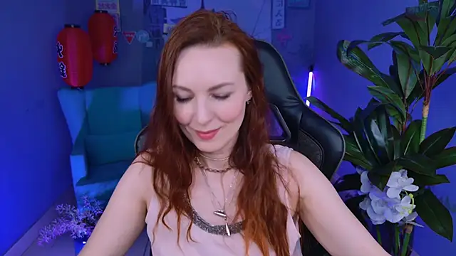 Snapshot of VandaRossi chatting on 01-17-25, 11:17 VandaRossi online show from 01-17-25, 11:17