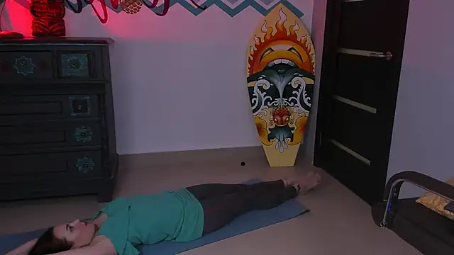 Snapshot of VandaRossi chatting on 02-19-25, 12:00 VandaRossi online show from 02-19-25, 12:00