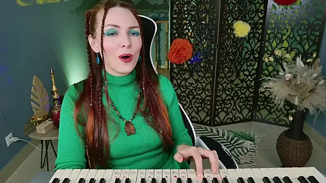 Snapshot of VandaRossi chatting on 02-26-25, 11:20 VandaRossi online show from 02-26-25, 11:20