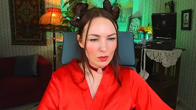 Snapshot of VandaRossi chatting on 03-09-25, 11:25 VandaRossi online show from 03-09-25, 11:25