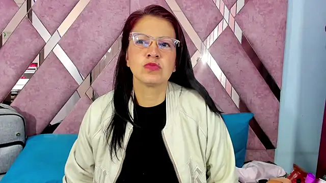 Snapshot of Mulan_sexy01 chatting on 01-17-26, 01:27 Mulan sexy01 online show from 01-17-26, 01:27