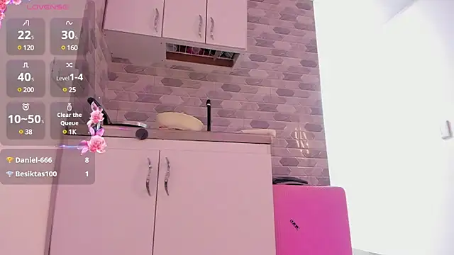 Snapshot of samantha_evans2 chatting on 01-13-25, 07:32 samantha evans2 online show from 01-13-25, 07:32