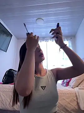 Snapshot of samantha_evans2 chatting on 02-15-25, 07:28 samantha evans2 online show from 02-15-25, 07:28