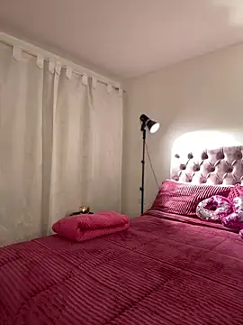 Snapshot of samantha_evans2 chatting on 11-15-25, 12:41 samantha evans2 online show from 11-15-25, 12:41