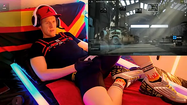 Fuc71 online show from 10-20-25, 01:55