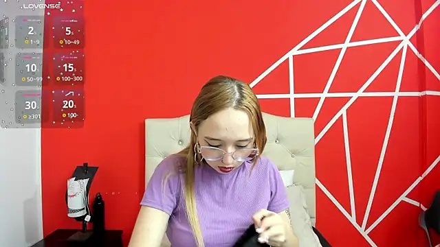 Liaroberts1 online show from 01-08-25, 12:05