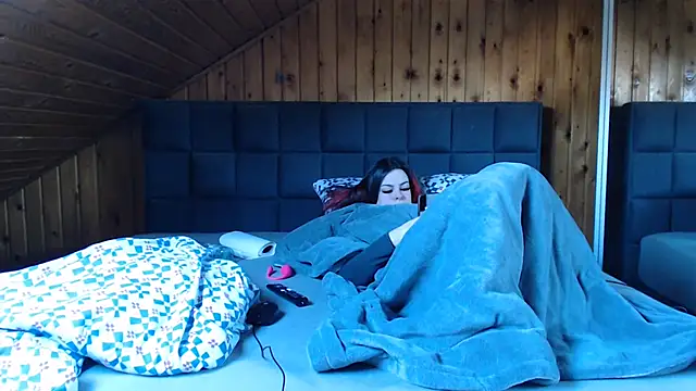 BoeseMoni1998 online show from 02-18-25, 12:17