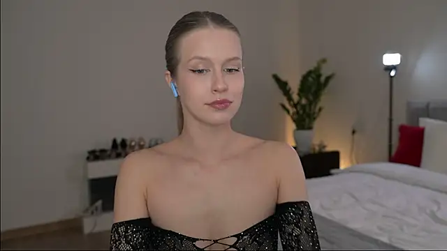 ella twinkl online show from 05-02-26, 06:46