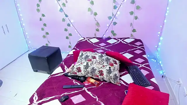 ambersmitx online show from 12-05-24, 01:49