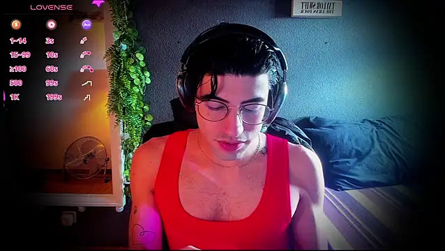 Snapshot of newjeff chatting on 10-13-25, 10:37 newjeff online show from 10-13-25, 10:37