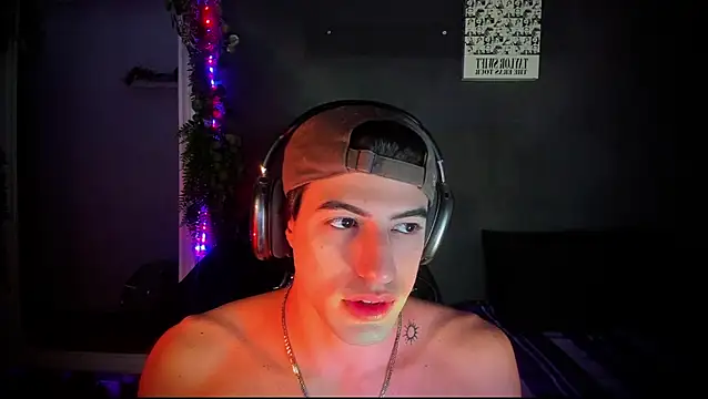 Snapshot of newjeff chatting on 10-17-25, 10:45 newjeff online show from 10-17-25, 10:45