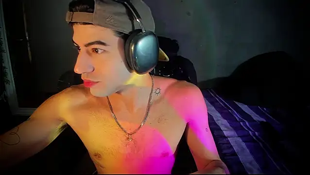 Snapshot of newjeff chatting on 10-18-25, 11:11 newjeff online show from 10-18-25, 11:11