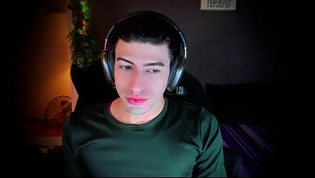 Snapshot of newjeff chatting on 11-20-25, 08:30 newjeff online show from 11-20-25, 08:30