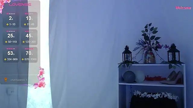 Snapshot of Leonora_luxry chatting on 02-02-25, 01:41 Leonora luxry online show from 02-02-25, 01:41