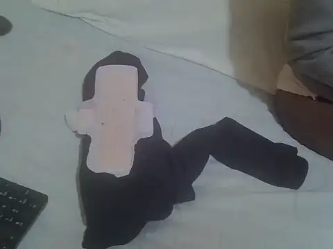 Snapshot of Sweet_crushy chatting on 02-12-26, 06:47 Sweet crushy online show from 02-12-26, 06:47