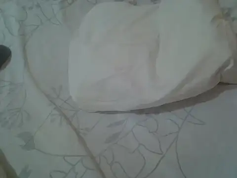 Snapshot of Sweet_crushy chatting on 06-21-26, 01:03 Sweet crushy online show from 06-21-26, 01:03