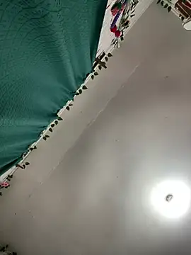 indiegirl666 online show from 04-10-26, 04:28