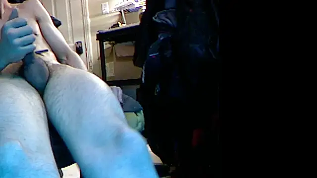 Snapshot of slendt94 chatting on 02-19-25, 03:49 slendt94 online show from 02-19-25, 03:49