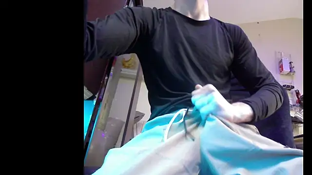 Snapshot of slendt94 chatting on 03-19-25, 06:57 slendt94 online show from 03-19-25, 06:57