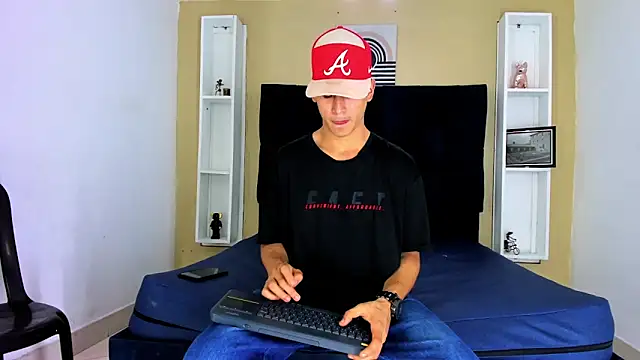 Snapshot of Jhonn_Rhyss chatting on 12-02-24, 02:09 Jhonn Rhyss online show from 12-02-24, 02:09