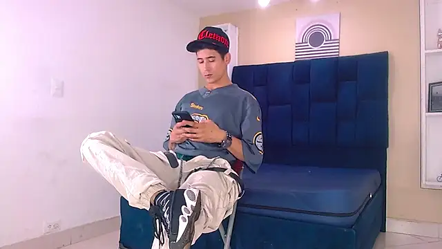 Snapshot of Jhonn_Rhyss chatting on 01-11-25, 02:52 Jhonn Rhyss online show from 01-11-25, 02:52