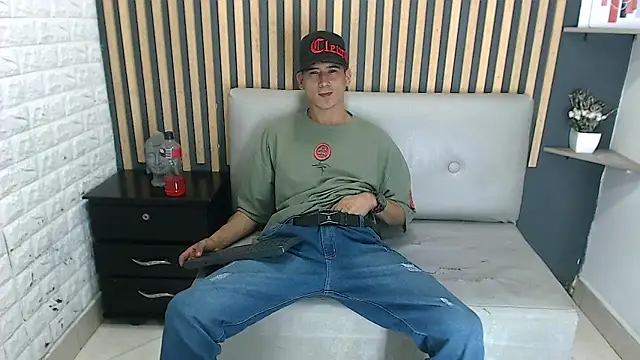 Snapshot of Jhonn_Rhyss chatting on 01-23-25, 02:23 Jhonn Rhyss online show from 01-23-25, 02:23