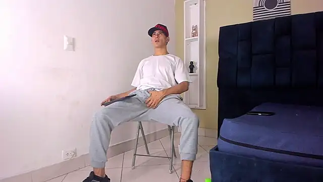 Snapshot of Jhonn_Rhyss chatting on 01-28-25, 02:21 Jhonn Rhyss online show from 01-28-25, 02:21