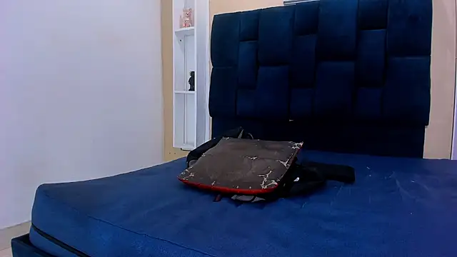 Snapshot of Jhonn_Rhyss chatting on 02-13-25, 08:17 Jhonn Rhyss online show from 02-13-25, 08:17