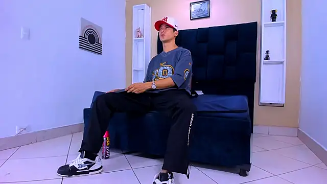 Snapshot of Jhonn_Rhyss chatting on 03-19-25, 02:37 Jhonn Rhyss online show from 03-19-25, 02:37