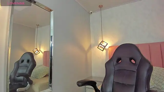 SUNNYCYRUS online show from 03-09-26, 12:42