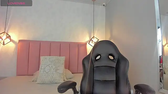 SUNNYCYRUS online show from 03-26-26, 12:55