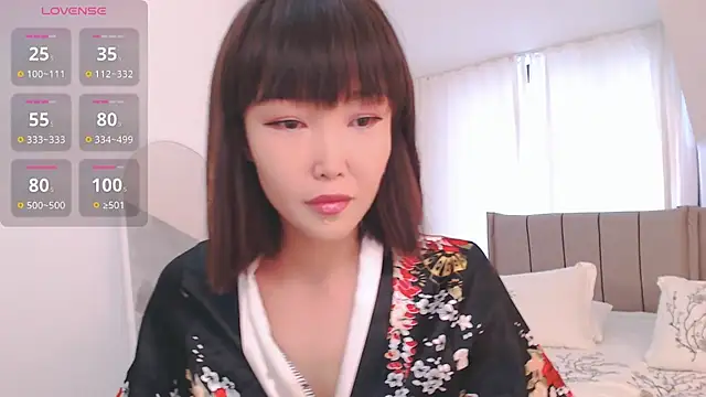 Snapshot of TumiLio chatting on 12-07-24, 06:10 TumiLio online show from 12-07-24, 06:10