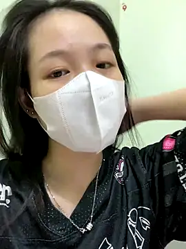 Snapshot of minmin2kk5 chatting on 09-24-25, 03:43 minmin2kk5 online show from 09-24-25, 03:43