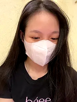 Snapshot of minmin2kk5 chatting on 10-15-25, 02:39 minmin2kk5 online show from 10-15-25, 02:39