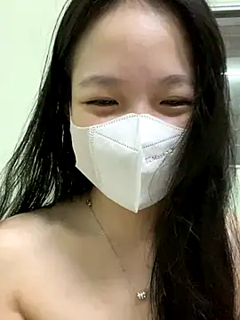 Snapshot of minmin2kk5 chatting on 10-17-25, 02:59 minmin2kk5 online show from 10-17-25, 02:59