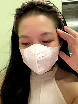 Snapshot of minmin2kk5 chatting on 10-18-25, 06:26 minmin2kk5 online show from 10-18-25, 06:26