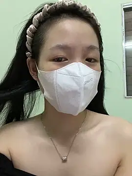 Snapshot of minmin2kk5 chatting on 10-19-25, 01:39 minmin2kk5 online show from 10-19-25, 01:39