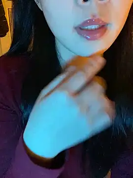 Snapshot of minmin2kk5 chatting on 10-31-25, 06:58 minmin2kk5 online show from 10-31-25, 06:58