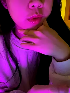 Snapshot of minmin2kk5 chatting on 11-04-25, 05:17 minmin2kk5 online show from 11-04-25, 05:17