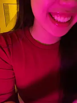 Snapshot of minmin2kk5 chatting on 11-05-25, 01:27 minmin2kk5 online show from 11-05-25, 01:27