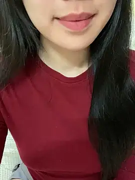 Snapshot of minmin2kk5 chatting on 11-25-25, 03:45 minmin2kk5 online show from 11-25-25, 03:45