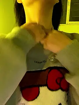 minmin2kk5 online show from 01-11-26, 03:39