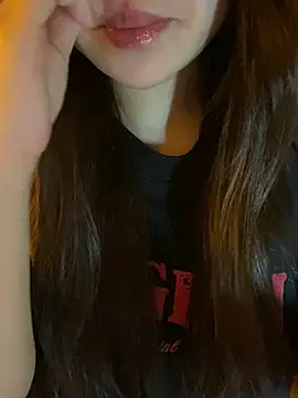 minmin2kk5 online show from 04-18-26, 04:11