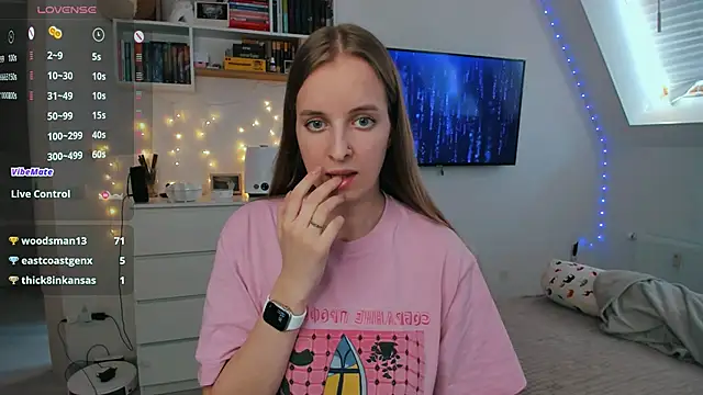 violet blue eyes online show from 03-11-26, 12:55