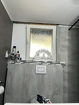 Livewithlucy online show from 12-31-24, 12:36